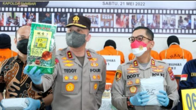 Hasil Tes Urine Irjen Teddy Minahasa Positif Narkoba