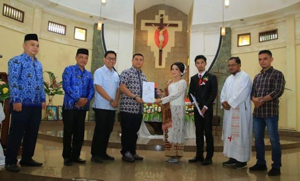 Bupati Labura Sosialisasikan Percepatan Akta Kawin