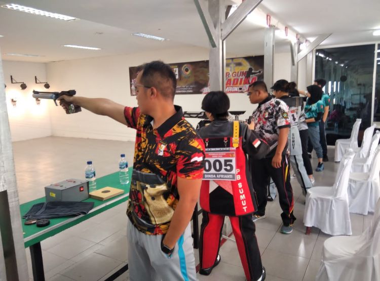 Personel Brimob Polda Sumut Ikuti Kejuaraan Menembak Perbakin 2022