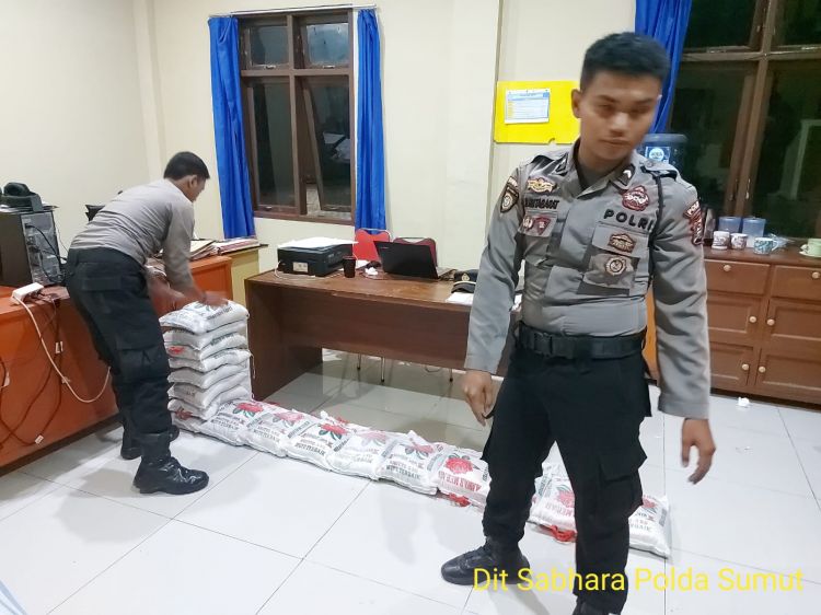 Polda Sumut Salurkan Bansos untuk Korban Gempa Taput