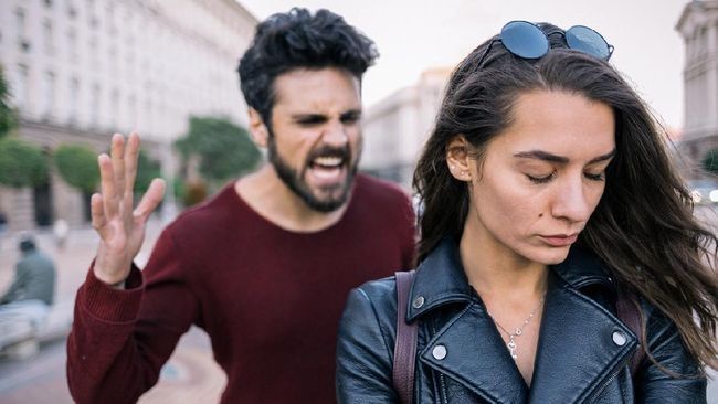 Menyakiti Mental dan Fisik, Apa itu Toxic Relationship dalam Asmara?