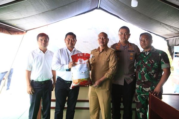 PLN Peduli Serahkan Bantuan untuk Warga Terdampak Gempa di Taput