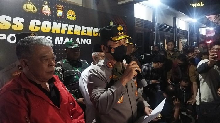 Kerusuhan Arema FC vs Persebaya,  127 Tewas, 2 Anggota Polisi