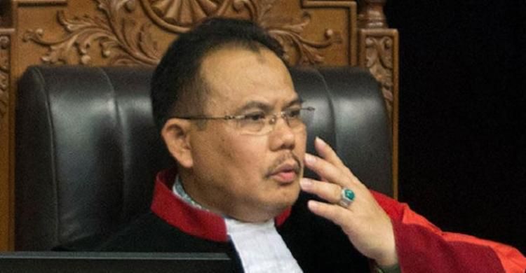 Aswanto Dicopot, Hakim MK Bukan Kader DPR