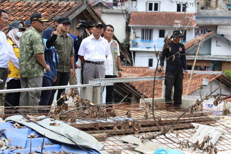 BNPB Akan Berikan Dana Hunian Sementara Bagi Pengungsi di Bogor