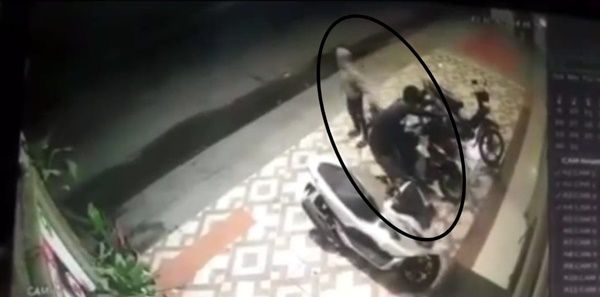 Terekam CCTV, Dua Remaja Maling Motor di Parkiran Red Dorz Medan Estate, Ini Kata Polisi