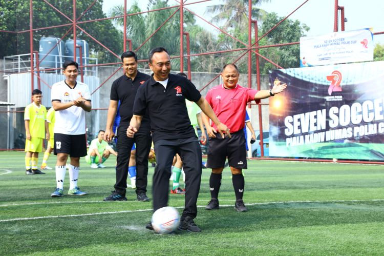Perkuat Sinergisitas Jelang Pemilu, Polri dan Jurnalis Gelar Seven Soccer