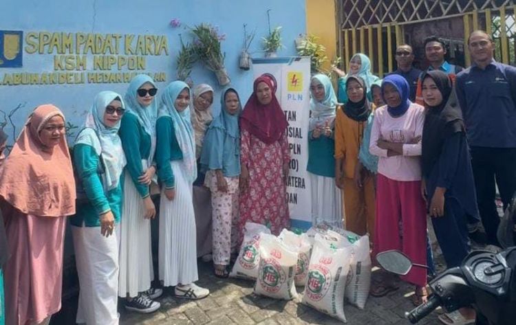 Berbagi Berkah, PLN Bagikan Bantuan Kepada Masyarakat Dhuafa di Sekitar ULTG Paya Pasir