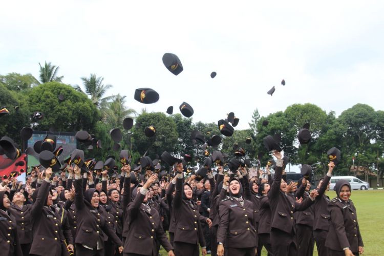 Lantik 1.252 Bintara Menjadi Perwira, Ini Pesan Komjen Pol Rycko Ameldza Dahniel