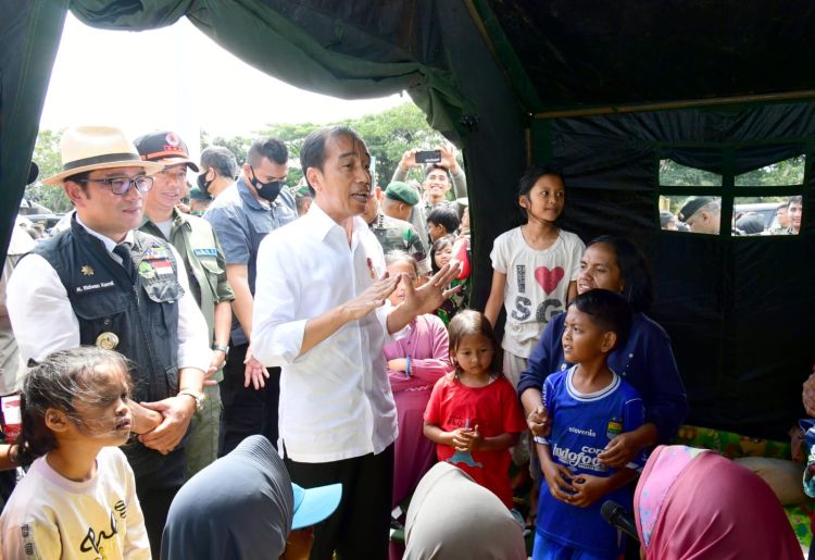 Presiden Jokowi Instruksikan Buka Akses Daerah Terisolasi Akibat Gempa Cianjur