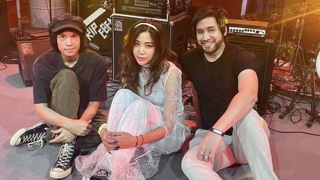 Widy Vierratale Disomasi Buntut Aksi Buka Baju Saat Konser di Palu