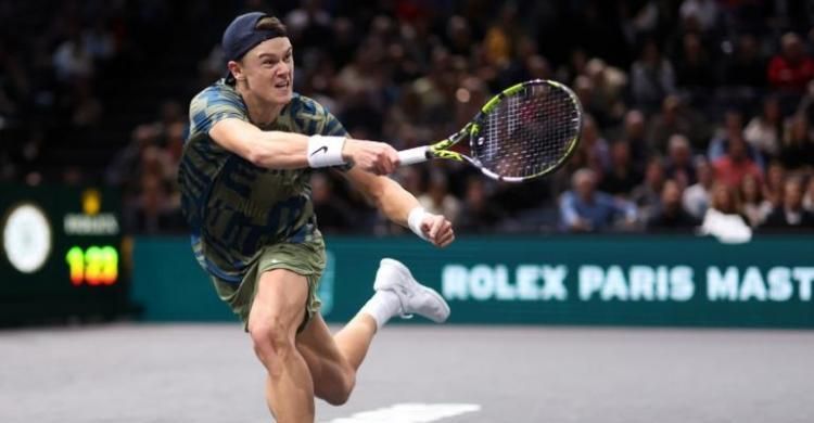 Petenis Bau Kencur Kalahkan The Djoker