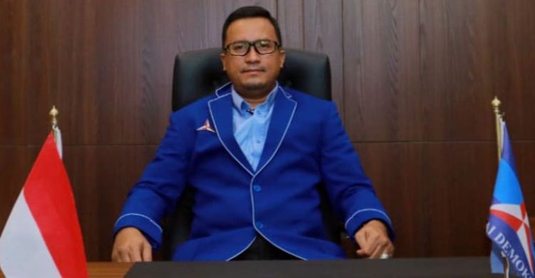 Di Kandang Jadi Teman,  Di Jalanan Jadi Lawan