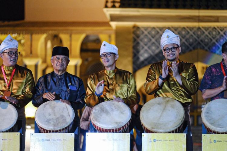 Menparekraf Buka Gelar Melayu Serumpun 2022 di Medan