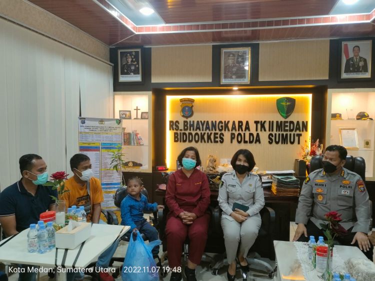 44 Hari Dirawat di RS Bhayangakara Medan, Al Faqih Kembali ke Ayahnya dengan Gembira