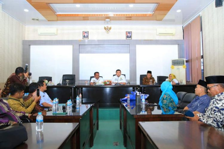 Bupati Hadiri Serah Terima Pengurus MMKS SMP