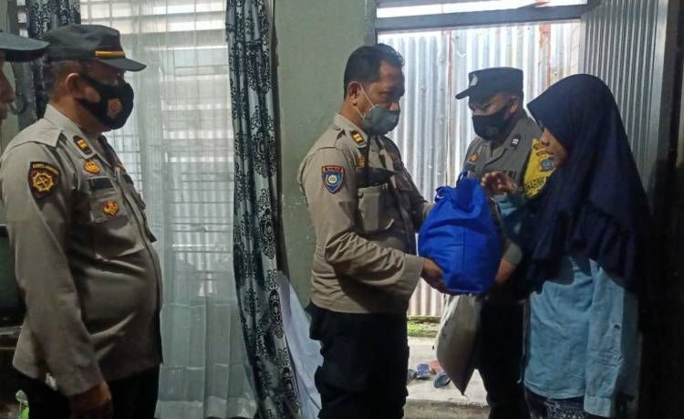 Polsek Medan Timur Salurkan Bantuan Kapolri ke Warga Kurang Mampu