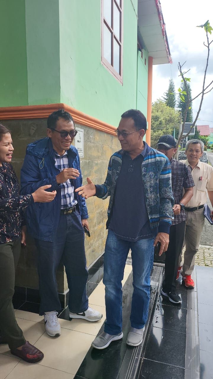 Pasca Terkena Gempa, Ketua DPD Gerindra Sumut Kunjungi IAKN Tarutung