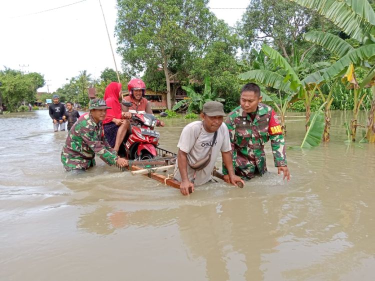 1.790 Rumah di Kabupaten Pinrang Direndem Banjir Rob