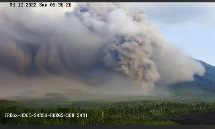 Erupsi, Status Gunung Api Semeru Naik Level IV