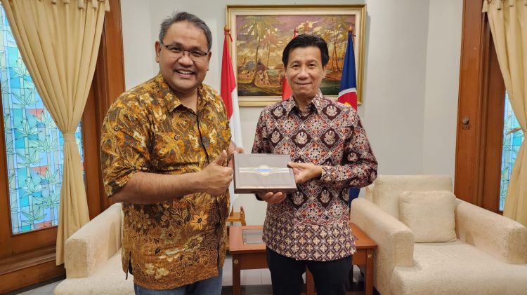 Cerutu Lokal Mampu Bersaing Dengan Cerutu Luar Termasuk Kuba