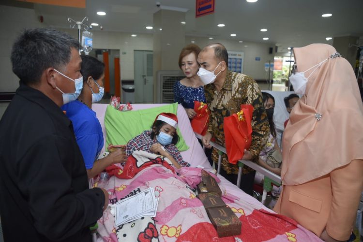 RSUP Haji Adam Malik Rayakan Natal Bersama Pasien