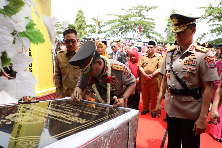 Mapolres Labuhanbatu Selatan Diresmikan,  Pelayanan Kepada Masyarakat Semakin Mudah