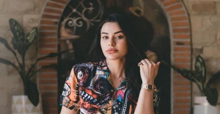 Selebgram Bahenol Terus Dicaci Maki, Ini Sebeb-nya