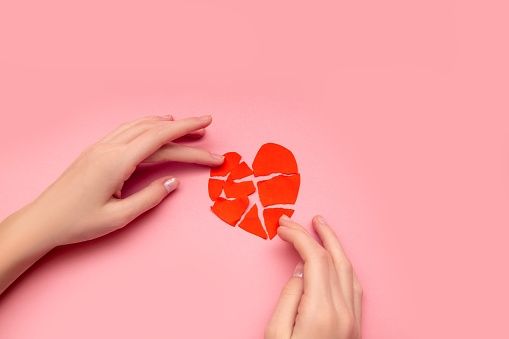 Sembuhkan Patah Hati mu dengan Tiga Cara Ini
