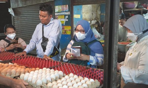 Tim Badan Pangan Nasional bersama Dinas Ketapang Kota Medan Lakukan Monitoring ke Sejumlah Pasar