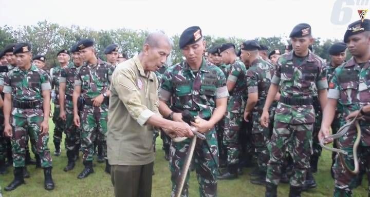 Prajurit Naga Karimata Dibekali Pengetahuan Penanganan Ular Berbisa