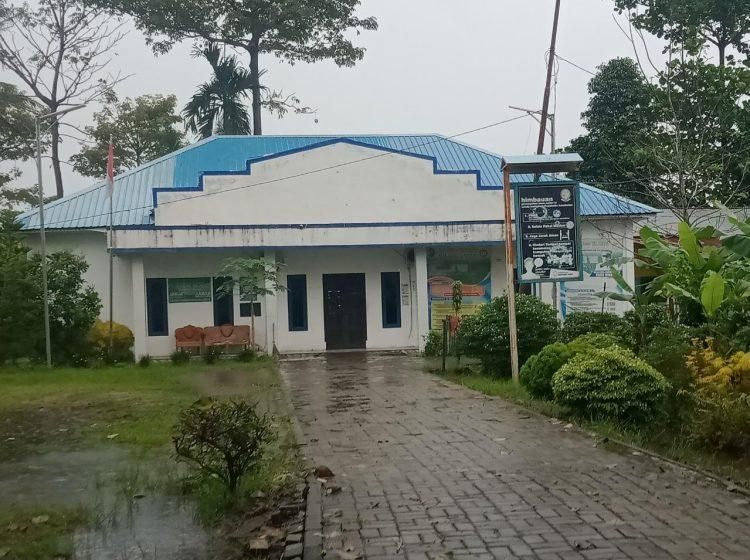Diduga Nyolong Arus Listrik, Kantor Desa Hamparan Perak Diopal PLN