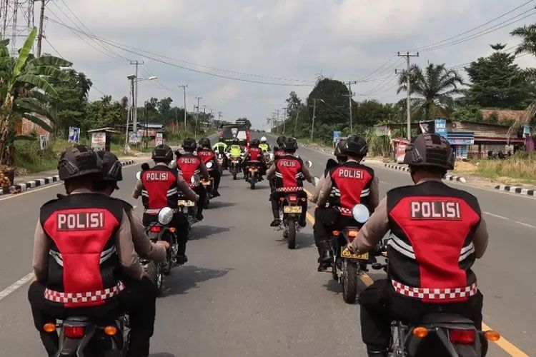 Aksi Polres Tebo hari ini Gelar Patroli Skala Besar Sebagai Bagian Pelaksanaan Operasi Mantap Brata 2023-2024