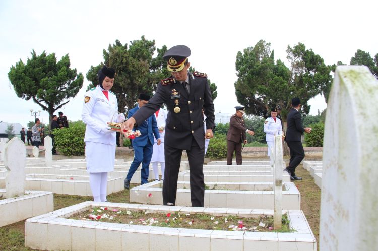 Peringatan Hari Berdarah 13 Desember Kota Tebingtinggi Di Awali Tabur Bunga